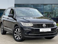Deep black pearl Used 2022 VW Tiguan Active SUV | £20,331 (Fair price)