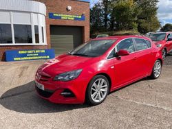 Red Used 2015 Vauxhall Astra Hatchback | £3,599 (Fair price)