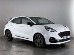 White Used 2023 Ford Puma ST Hatchback | £19,750 (Fair price)