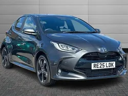 Decuma grey New 2025 Toyota Yaris Hybrid Hatchback | £24,701 (A bit pricey)