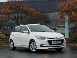 White Used 2017 Hyundai i20 SE Hatchback | £8,498 (Fair price)