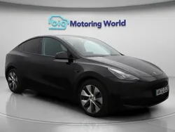 Black Used 2022 Tesla Model Y Long Range SUV | £30,400 (Fair price)