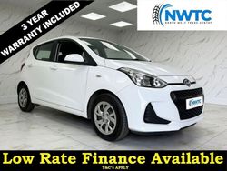 White Used 2017 Hyundai i10 SE Hatchback | £5,295 (Fair price)