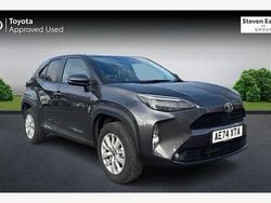 Used 2025 Toyota Yaris Hybrid Estate | £21,929 (Good price)