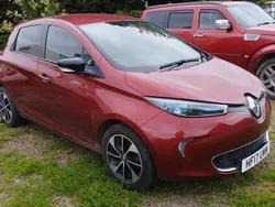 Red Used 2017 Renault Zoe Dynamique Hatchback | £4,250 (A bit pricey)