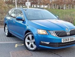 Race blue metallic Used 2020 Skoda Octavia SE Drive Estate | £12,395 (Fair price)