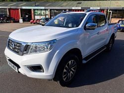 White Used 2019 Nissan Navara Tekna Pickup | £11,950 (Fair price)