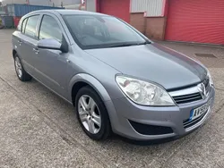 Silver Used 2009 Vauxhall Astra Active Hatchback | £2,245 (Good price)