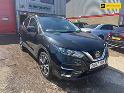 Black Used 2017 Nissan Qashqai N-Connecta SUV | £7,800 (Fair price)