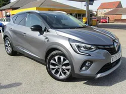 Grey/black Used 2020 Renault Captur Version S SUV | £10,695 (Fair price)