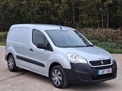 Silver Used 2017 Peugeot Partner Van | £5,795 (Fair price)