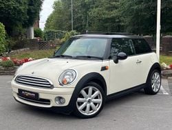 White Used 2010 Mini Cooper Hatch Hatchback | £2,995 (Fair price)