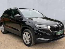 Black Used 2024 Skoda Karoq SE Drive SUV | £22,756 (Good price)