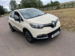 Cream Used 2015 Renault Captur Dynamique SUV | £3,790 (Good price)