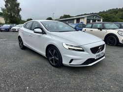 White Used 2016 Volvo V40 R-Design Estate | £9,495 (Fair price)