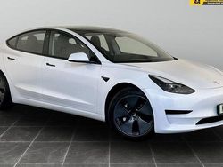 White Used 2021 Tesla Model 3 Standard Range Plus Sedan | £18,895 (Fair price)