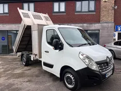 White Used 2017 Renault Master Business Van | £8,975 (Fair price)