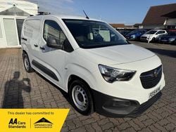 White Used 2019 Vauxhall Combo Edition Van | £8,950 (Good price)