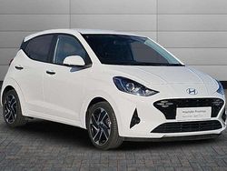 White Used 2024 Hyundai i10 Premium Hatchback | £16,994 (A bit pricey)
