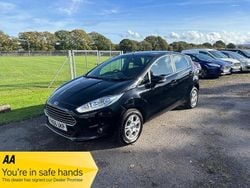 Black Used 2016 Ford Fiesta Zetec Hatchback | £3,695 (Good price)