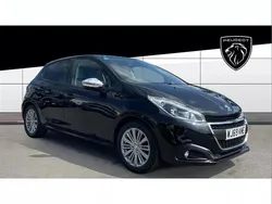 Black Used 2019 Peugeot 208 Signature Sky Hatchback | £9,000 (Fair price)