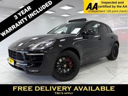 Black Used 2017 Porsche Macan SUV | £26,895 (Expensive)