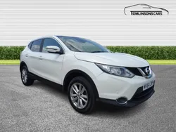 White Used 2014 Nissan Qashqai S SUV | £5,795 (A bit pricey)