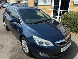 Blue Used 2011 Vauxhall Astra Estate | £3,995 (Fair price)
