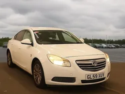 White Used 2010 Vauxhall Insignia Hatchback | £995 (Good price)
