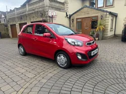Red Used 2014 Kia Picanto Hatchback | £4,390 (Good price)