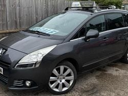 Grey Used 2013 Peugeot 5008 Allure MPV | £2,795 (Good price)