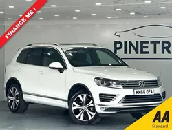 White Used 2016 VW Touareg R-line SUV | £17,499 (Super price)
