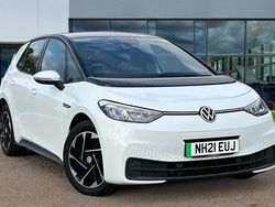 Glacier white metallic black Used 2021 VW ID.3 Pro Performance Hatchback | £14,719 (Fair price)