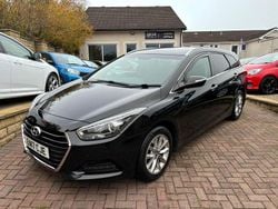 Black Used 2017 Hyundai i40 SE Estate | £7,995 (A bit pricey)