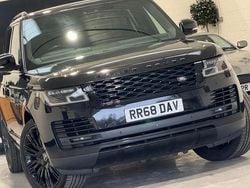 Black Used 2018 Land Rover Range Rover Vogue SE SUV | £30,854 (A bit pricey)