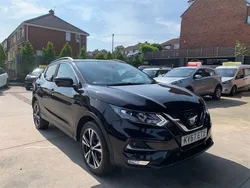 Black Used 2017 Nissan Qashqai N-Connecta SUV | £9,995 (Fair price)