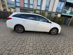 White Used 2013 Toyota Auris Hybrid Estate | £3,350