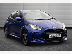Blue Used 2022 Toyota Yaris Hybrid Design Hatchback | £17,995 (Fair price)