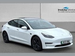 White Used 2021 Tesla Model 3 Long Range AWD Sedan | £17,500 (Fair price)