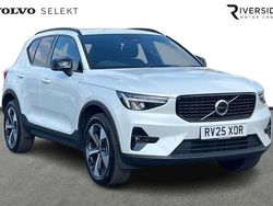 Crystal white Used 2025 Volvo XC40 Plus SUV | £33,590 (Fair price)