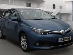 Used 2019 Toyota Auris Hybrid | £10,990 (Fair price)