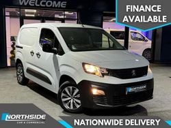 White Used 2022 Peugeot Partner Premium MPV | £6,995 (Good price)