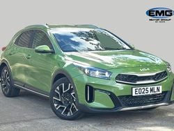 Spirit green Used 2025 Kia XCeed 3 SUV | £20,995 (A bit pricey)