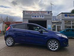 Blue Used 2016 Ford Fiesta Titanium Hatchback | £5,990 (Fair price)