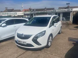 White Used 2015 Vauxhall Zafira SRi MPV | £6,995 (A bit pricey)