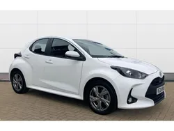 White Used 2024 Toyota Yaris Hybrid Hatchback | £17,146 (Good price)