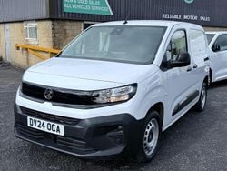 White Used 2024 Vauxhall Combo S MPV | £12,495 (Good price)