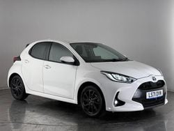 White Used 2022 Toyota Yaris Hybrid Design Hatchback | £16,200 (Good price)