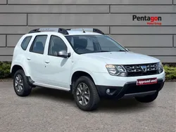 White Used 2018 Dacia Duster Lauréate SUV | £10,795 (Fair price)