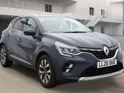 Blue/black Used 2020 Renault Captur Version S SUV | £12,599 (Fair price)